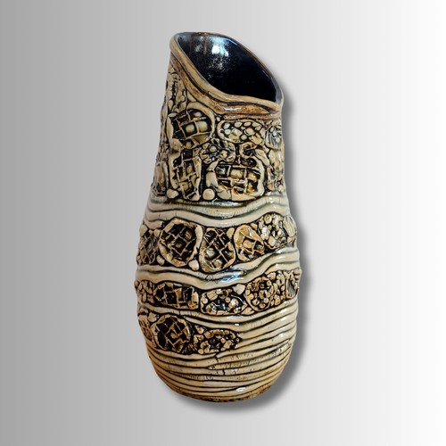 Click to view detail for SL-545 Porcelain Tall Vessel, Lace, Coils, Stamped $245